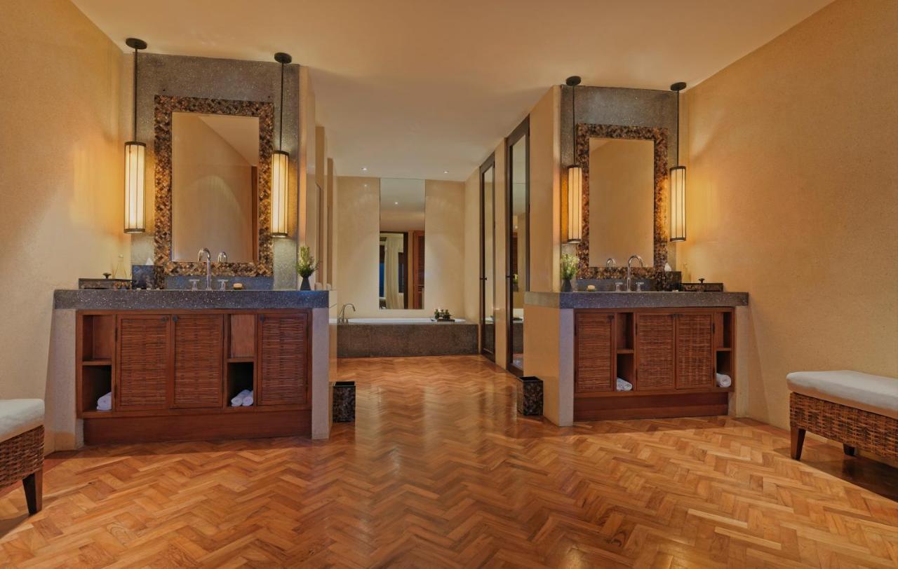 Отель The Legian Seminyak, Bali Экстерьер фото
