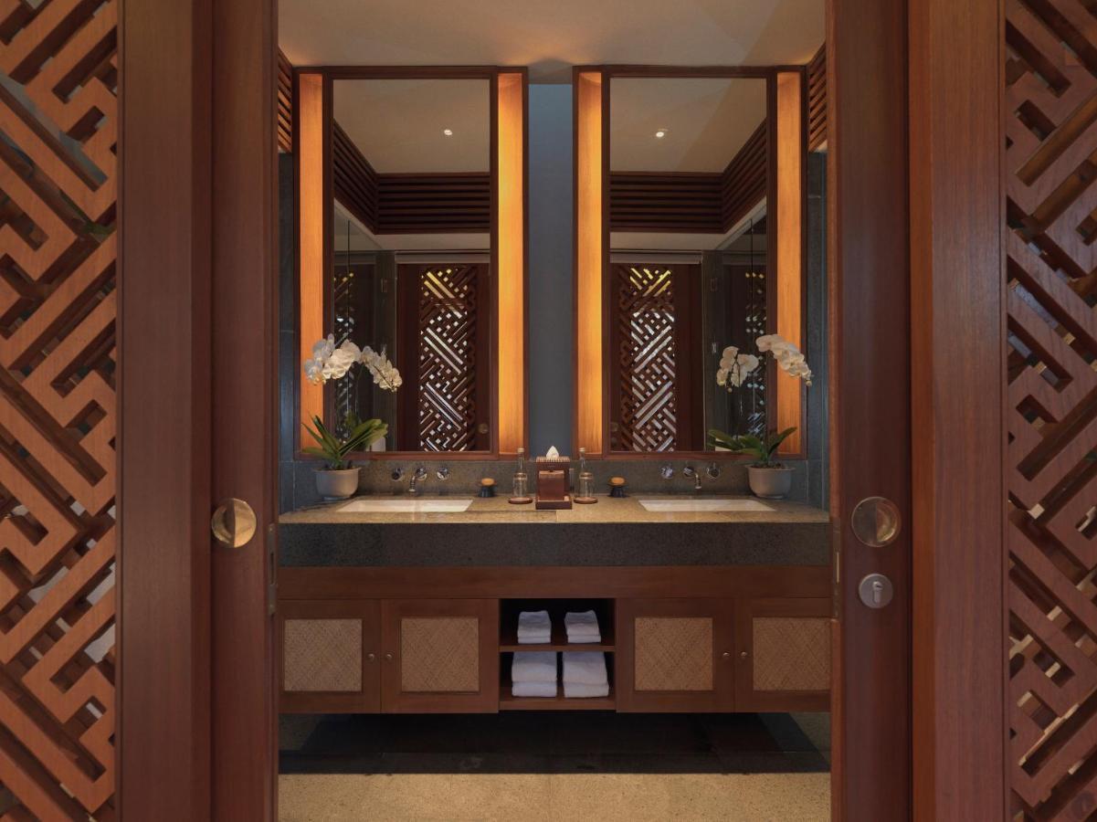 Отель The Legian Seminyak, Bali Экстерьер фото